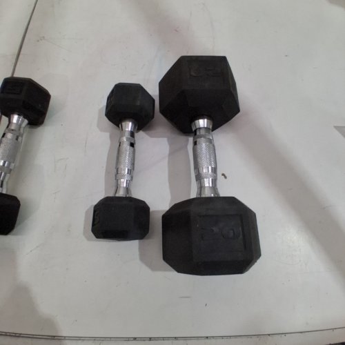 4PC CAP RUBBER COATED HEX DUMBBELL SET INCLUDES 2 X 5LBS & 2 X 20LBS - BLACK (MODEL: SDRSIS-50A) image 4