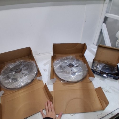CMX BRAKE ROTORS AND CERAMIC BRAKE PADS KIT FOR VARIES MODELS (MODEL: TEC-2045, 8-TQ379) image 2