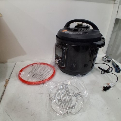 INSTANT POT PRO MULTI‑USE PRESSURE COOKER INCLUDES STEAMER & EXTRA SEALING RING, SAFE‑LOCK LID & OVERHEAT PROTECTION - 8QT - BLACK (MODEL: PRO 80) image 3