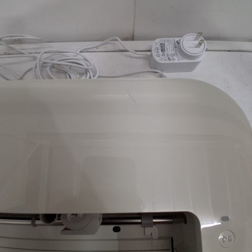 2PC CRICUT EXPLORE 5 VINYL CUTTING MACHINE & EASYPRESS MINI HEAT IRON - CREAM (MODEL: CXPL204C / 8003147) image 7