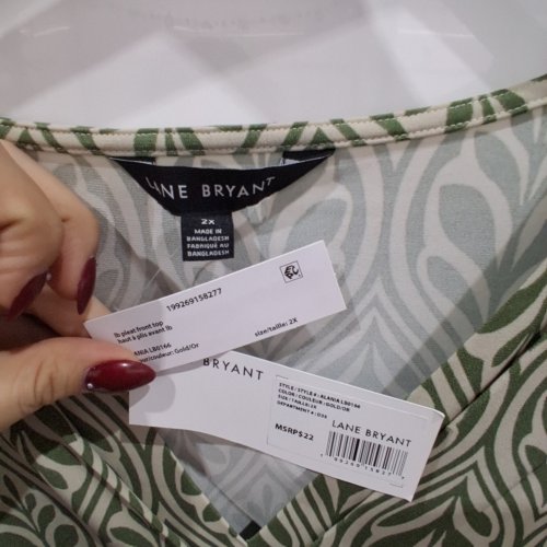 WOMEN'S LANE BRYANT PRINTED PLEAT FRONT TOP - 2X - OLIVE GREEN AND CREAM (STYLE: ALANIA LB0166) image 3