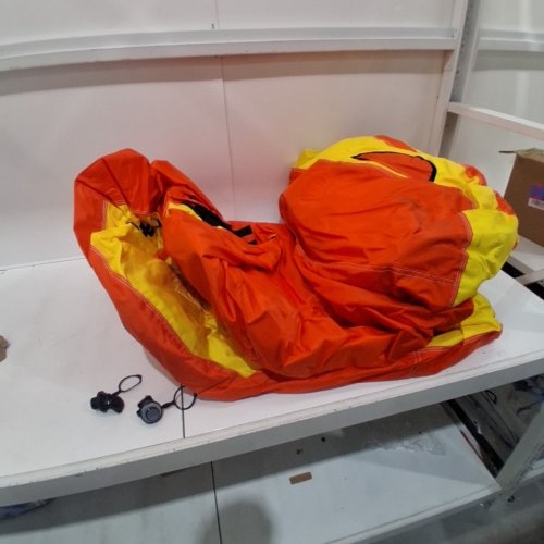 MAXKARE 3 PERSON TOWABLE TUBE - ORANGE AND YELLOW (MODEL: WST-LJ301) image 2