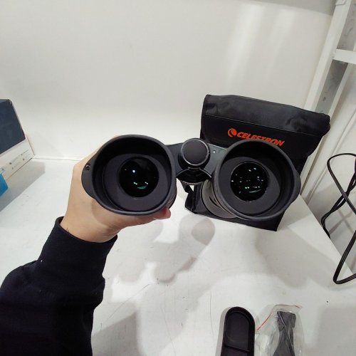 CELESTRON SKYMASTER 15X70MM BINOCULARS 15X MAGNIFICATION, BLACK - (MODEL: 71009) image 4