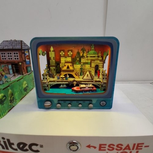 2PC ARKITEC 3D BUILD ARCHITECTURAL MODEL DIORAMAS - 17" X 8" - MULTICOLOR image 3