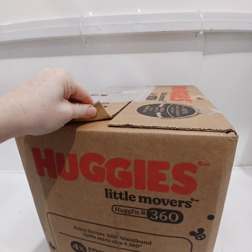 128PK HUGGIES LITTLE MOVERS HUGGFIT BABY DIAPERS WITH 360° WAISTBAND - SIZE 5 (MODEL: 5660200) image 3