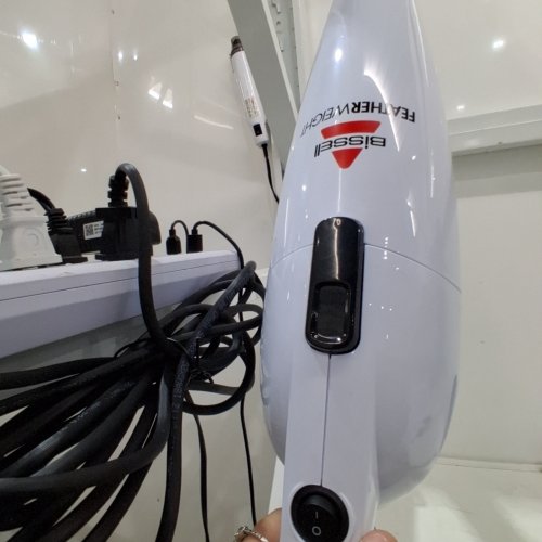 BISSELL 2033Y FEATHERWEIGHT STICK/HAND VACUUM, WHITE image 2