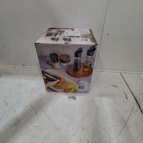 6PC TRUDEAU SEASONING STATION WITH LAZY SUSAN, 2 OIL BOTTLES, 2 GRINDERS, AND 1 JAR (MODEL: 1796149) image 4