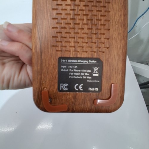 3-IN-1 WIRELESS CHARGING STATION - IPHONE 11-17 - WOOD FINISH image 3