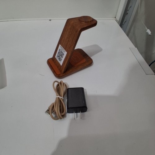 3-IN-1 WIRELESS CHARGING STATION - IPHONE 11-17 - WOOD FINISH image 4