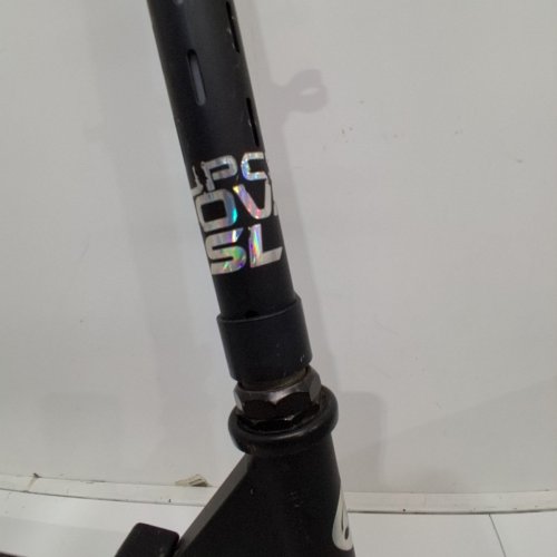 KID'S MELO SUPERNOVA LIGHT UP SCOOTER - 155LBS CAPACITY - BLACK (MODEL: 1929662) image 4