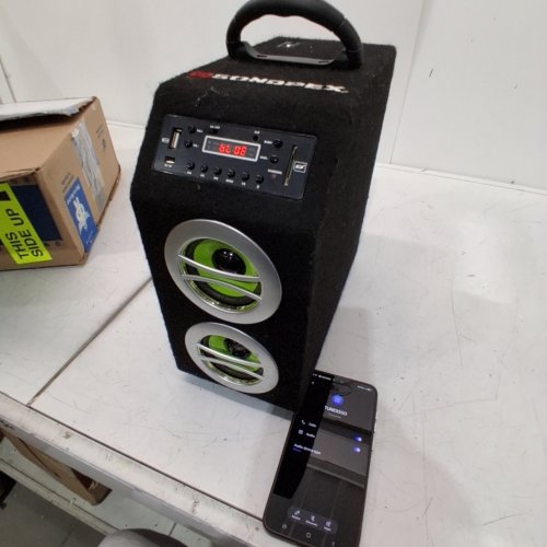 SONDPEX PORTABLE BLUETOOTH SPEAKER SYSTEM - 11.5" X 5.5" X 11.3" - BLACK/GREEN (MODEL: CSF-D45B) image 3