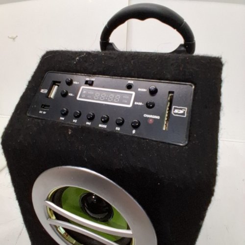 SONDPEX PORTABLE BLUETOOTH SPEAKER SYSTEM - 11.5" X 5.5" X 11.3" - BLACK/GREEN (MODEL: CSF-D45B) image 7