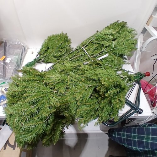 NATIONAL TREE COMPANY UNLIT DUNHILL FIR ARTIFICIAL CHRISTMAS TREE - 7.5FT - GREEN image 2