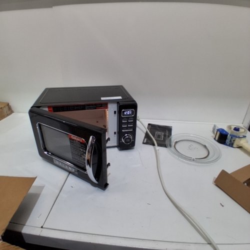 GALANZ RETRO STYLE COUNTERTOP MICROWAVE OVEN - 0.7CU.FT - BLACK (MODEL: GLCMKZ07BKR07) image 3