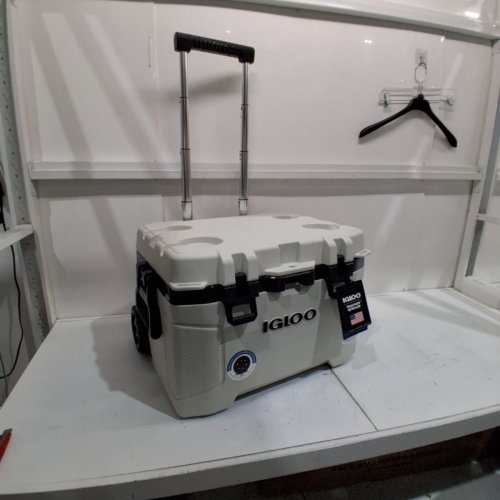 IGLOO ROLLER COOLER - 52 QT / 49 L / 80 CANS - WHITE / BLACK (STYLE: TRAILMATE 52 ROLLER) image 3