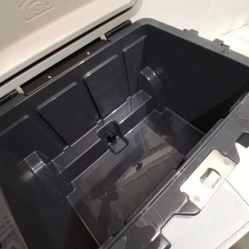 IGLOO ROLLER COOLER - 52 QT / 49 L / 80 CANS - WHITE / BLACK (STYLE: TRAILMATE 52 ROLLER) image 4