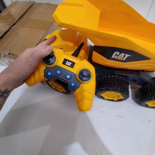 CAT CONSTRUCTION MASSIVE MOVER DUMP TRUCK TOY REMOTE CONTROL - YELLOW (MODEL: 1851476) image 2