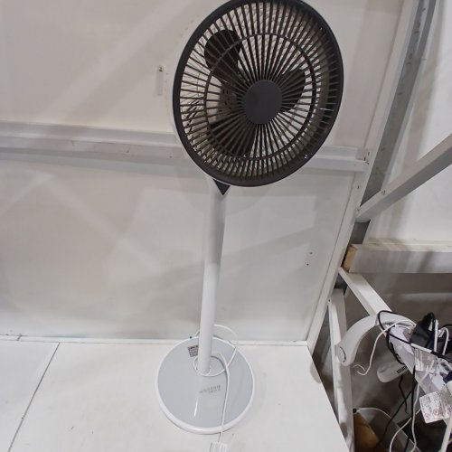 IRIS USA WOOZOO PEDESTAL STANDING FAN WITH REMOTE - 12SPEEDS - WHITE\GREY (MODEL:100137) image 4