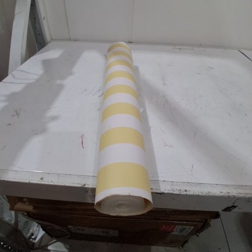 TRADITIONAL STYLE WALLPAPER/ SHELF LINER NON-ADHESIVE -21" X 150FT APPROX. - YELLOW/ WHITE image 2