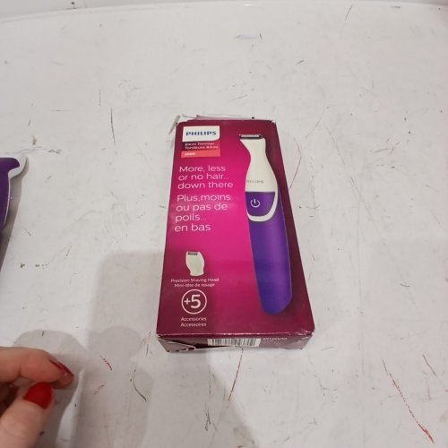 WOMEN'S PHILIPS 2000 BIKINI TRIMMER AND PRECISION TRIMMER SPECIAL EDITION BUNDLE - PURPLE / WHITE - (MODEL:BRT387/90) image 5