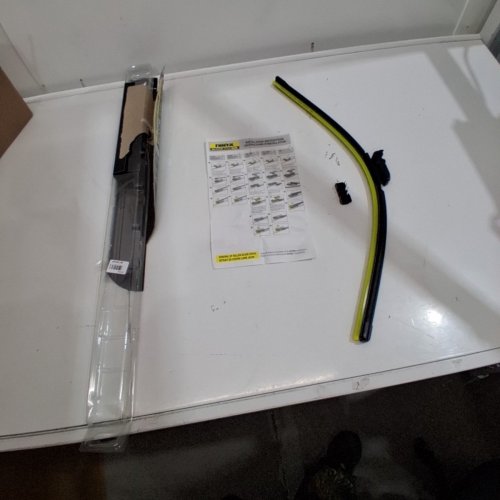RAIN-X SILICONE ADVANTEDGE 18" WIPER BLADE (MODEL: 99718) image 2