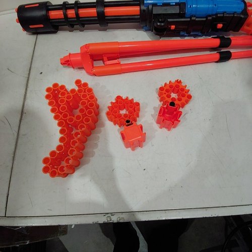 ZURU XSHOT INSANITY MOTORIZED GATLING BLASTER WITH TRIPOD STAND AND DARTS - BLUE/BLACK/ORANGE image 4