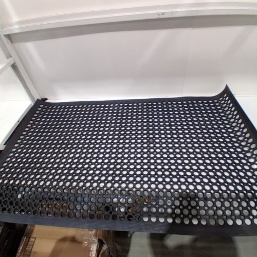 HIGH TRAFFIC RUBBER MAT WITH DRAINAGE HOLES - 3FTX5FT - BLACK (MODEL: MT1004857) image 2
