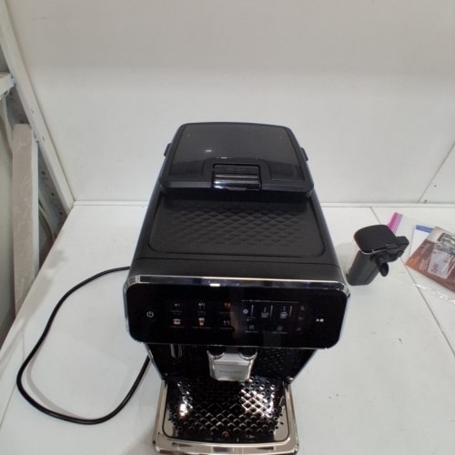 PHILIPS 3300 SERIES FULLY AUTOMATIC ESPRESSO MACHINE WITH LATTEGO MILK SYSTEM AND INTEGRATED GRINDER - GLOSSY BLACK (MODEL:EP3341/50) image 5