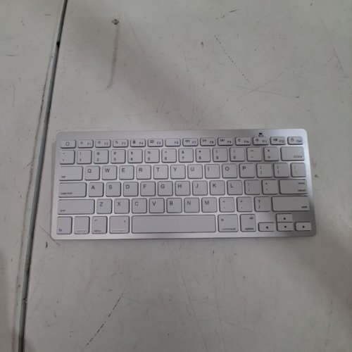 OMOTON COMPACT WIRELESS KEYBOARD - SILVER (MODEL: KB066) image 2