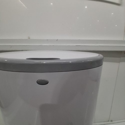 DEKOR CLASSIC HANDS-FREE BABY DIAPER PAIL WITH DISPOSABLE REFILL BAGS - WHITE image 3