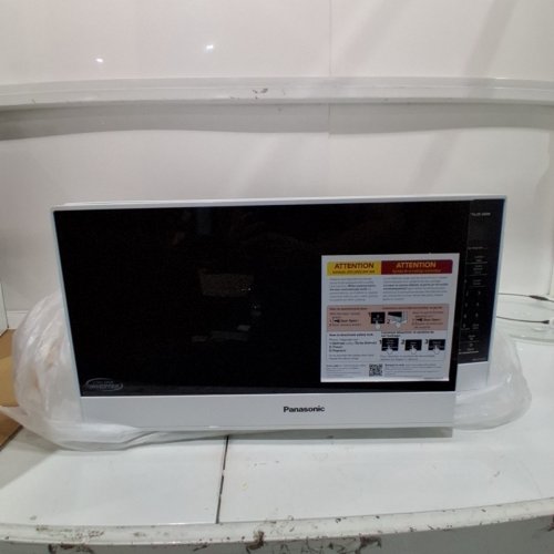 PANASONIC FAMILY SIZE CYCLONIC INVERTER MICROWAVE OVEN - 1.6 CU.FT - 1200W - WHITE (MODEL: NN-ST75LW) image 3
