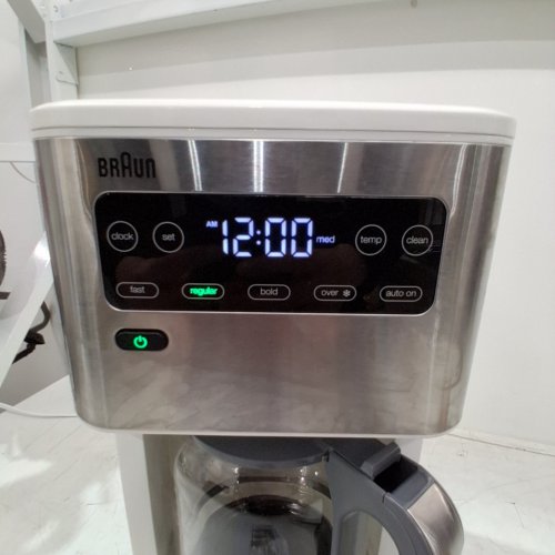 BRAUN PUREFLAVOR PROGRAMMABLE COFFEE MAKER WITH FAST BREW SPEED, TOUCH DISPLAY, BOLD & BREW-OVER-ICE MODES, FLAVORCARAFE & ADJUSTABLE WARM PLATE - 14-CUP - WHITE / STAINLESS STEEL (MODEL: KF5650) image 2