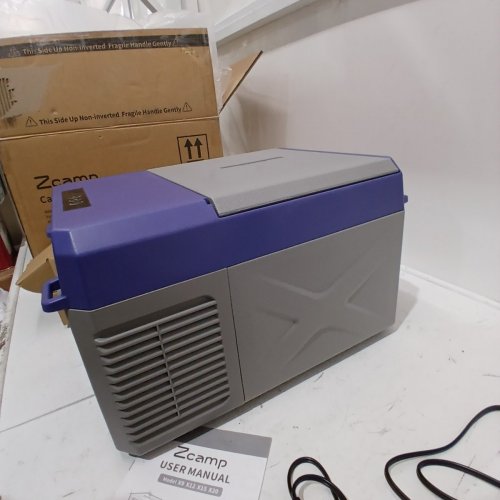 ZCAMP ELECTRIC MINI PORTABLE FREEZER/ REFRIGERATOR ,- 10 QUART - 12 VOLT - GREY/BLUE (MODEL: X9 ) image 7