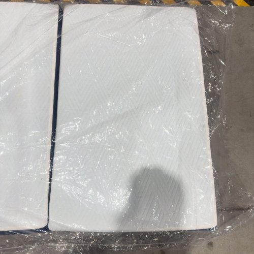 UNBRANDED 4" TRIFOLD MATTRESS - TWIN - WHITE/BLUE image 5