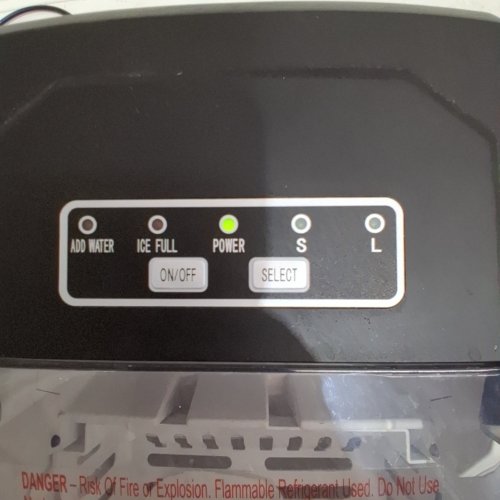 MASTER CHEF PORTABLE COUNTERTOP ICE MAKER - 26 LBS (12 KGS) OF ICE - BLACK/WHITE (MODEL: 043-1544-8) image 2