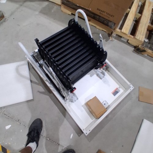 VEVOR CEILING HEIGHT RETRACTABLE 9.2FT ATTIC LADDER (MODEL: E2-11) image 3