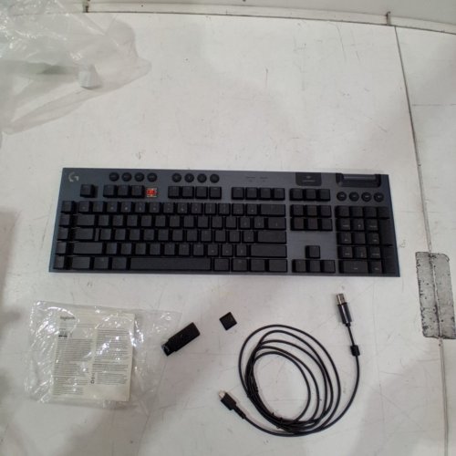 LOGITECH G915 LIGHTSPEED RGB WIRELESS BLUETOOTH MECHANICAL GAMING KEYBOARD, GL TACTILE BROWN SWITCHES, LIGHTSYNC RGB - BLACK (MODEL: Y-R0069) image 4