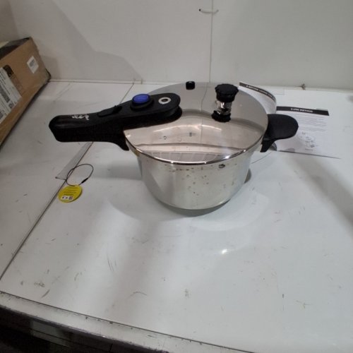 VERKA TRI-PLY BOTTOM PRESSURE COOKER image 5