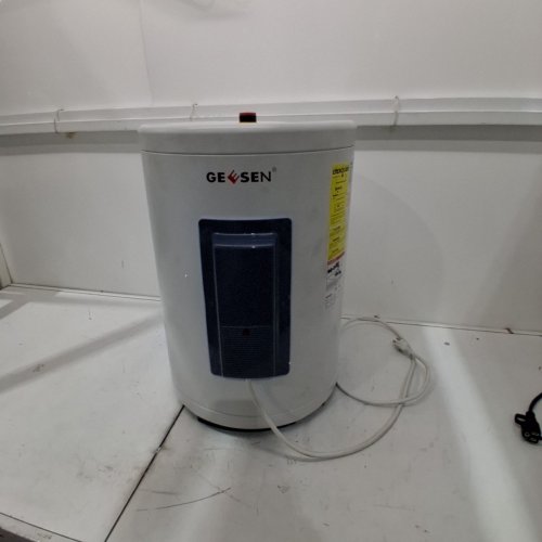 GEESEN ELECTRIC WATER HEATER - 40 L, 120 V, 1-2KW - WHITE (MODEL: K40L) image 3