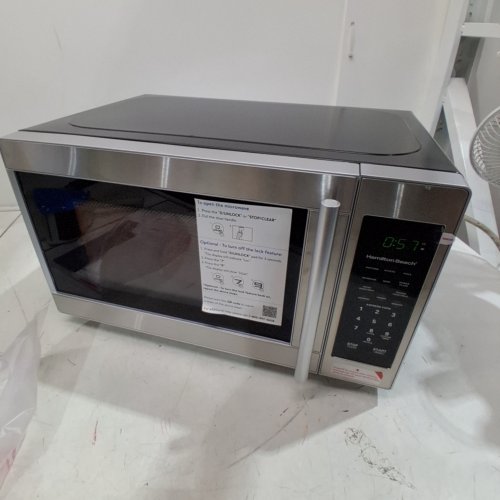 HAMILTON BEACH COMPACT DIGITAL MICROWAVE OVEN - 0.7 CU. FT - BLACK / SLIVER (MODEL#: EM720C2SE-CB) image 2