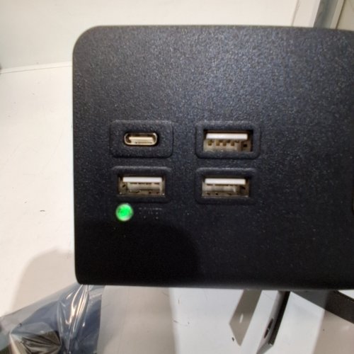 HAIAOYYDS DESK POWER BAR WITH 3 AC OUTLETS & 4 USB PORTS - BLACK (MODEL: SH001-TR-PRO(PD)) image 2