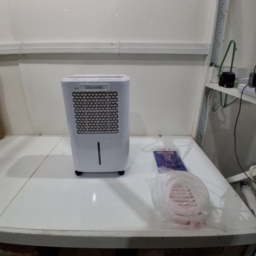 GLOWELLS DEHUMIDIFIER FOR BASEMENT WITH DRAIN HOSE AND MANUAL TANK ULTRA QUIET - UP TO 2500SQ.FT - 2L - WHITE (MODEL: PD14ES) image 4