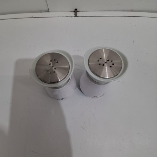 2PK MANUAL GLASS SALTSHAKERS - WHITE image 3