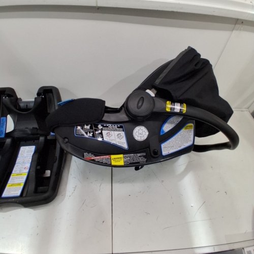 GRACO SNUGRIDE 35 LITE LX INFANT CAR SEAT - 4-35LBS CAPACITY - GOTHAM FASHION BLACK/GREY (MODEL: 2143034) image 4