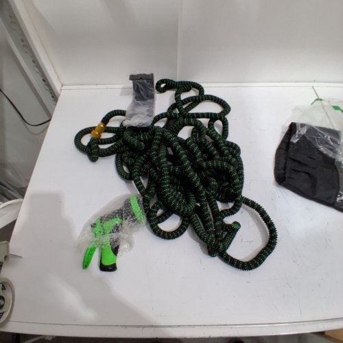EXTENDABLE GARDEN HOSE- 50FT- GREEN/BLACK image 2