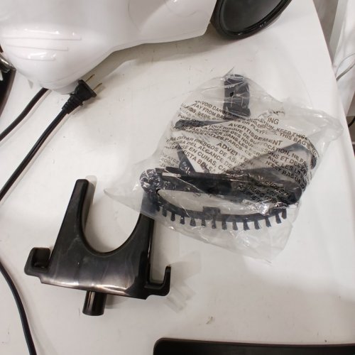 CONAIR UPRIGHT FABRIC STEAMER, 80 MINUTES CONTINUOUS STEAM - WHITE (MODEL: GS7XRC) image 4