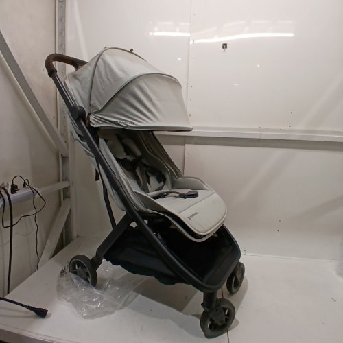 UPPABABY MINU V3 LIGHTWEIGHT FOLDABLE STROLLER - SAVANNAH GREY image 4