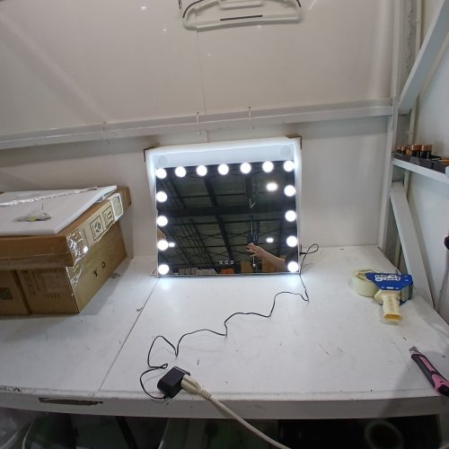HOLLYWOOD MAKE-UP VANITY MIRROR WITH LIGHTS WITH MINI MIRROR - 18" X 23" - SILVER (MODEL: 5644) image 2