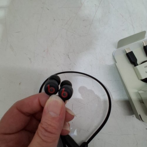 BEATS FLEX WIRELESS EARPHONES MAGNETIC EARBUDS - BLACK (MODEL: A2295) image 5