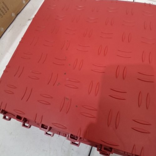 50PK VEVOR INTERLOCKING NON-SLIP GARAGE TILES - 12" - 50SQ.FT TOTAL COVERAGE - 5500LB CAP - RED - (MODEL: JQ-3050RD) image 3